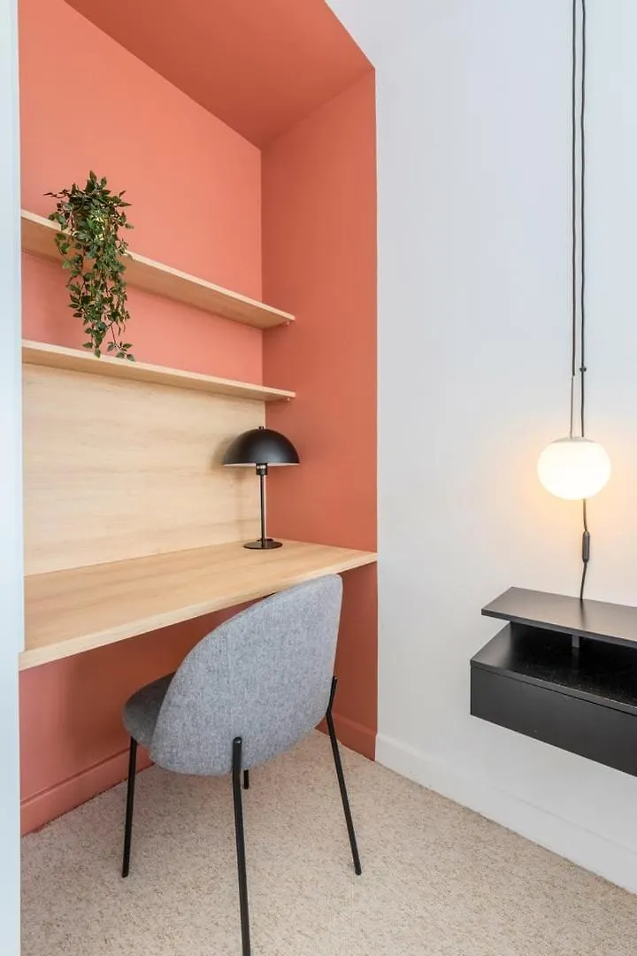 Large 130 M² 4-Bedroom Apartment Lille