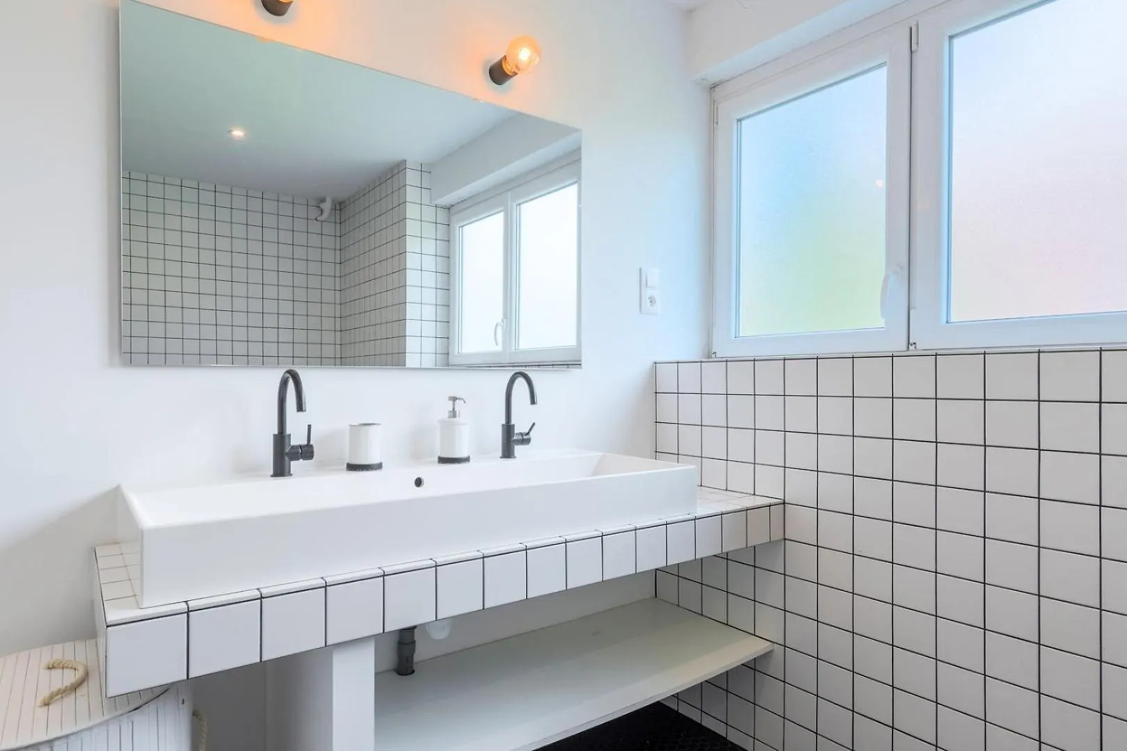 Large 130 M² 4-Bedroom Apartment Lille France