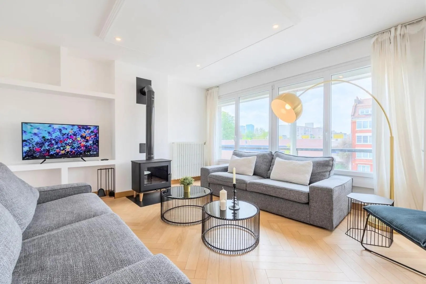 Large 130 M² 4-Bedroom Apartment Lille 0*,