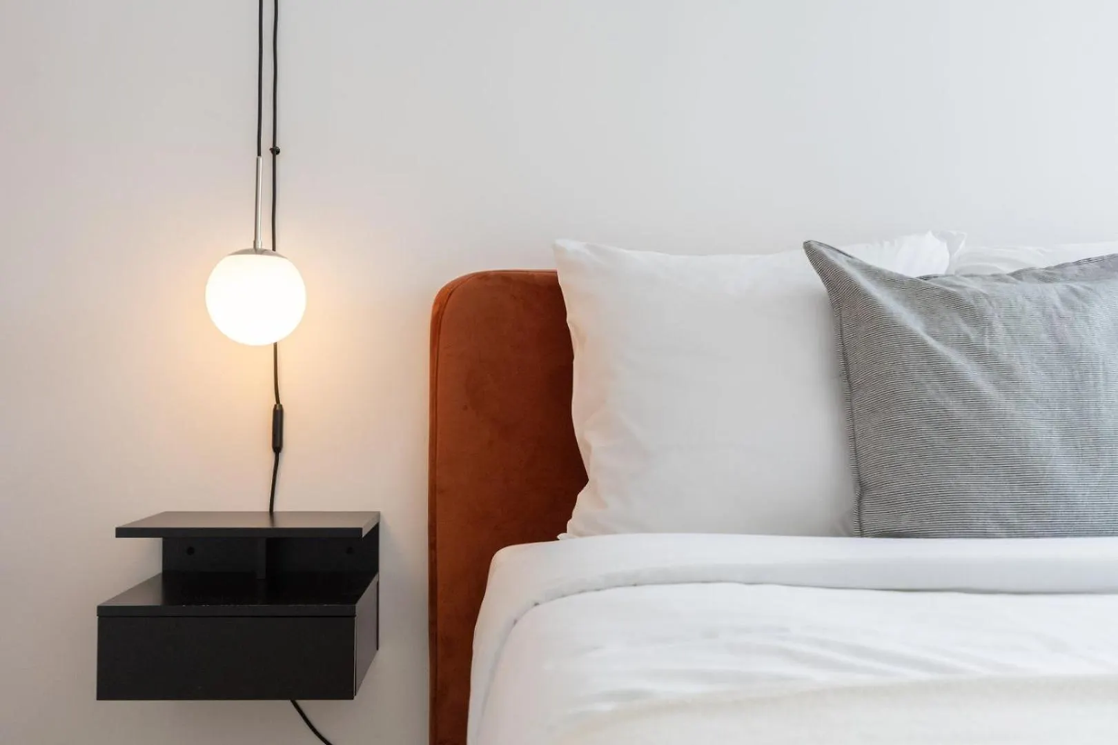 Large 130 M² 4-Bedroom Apartment Lille